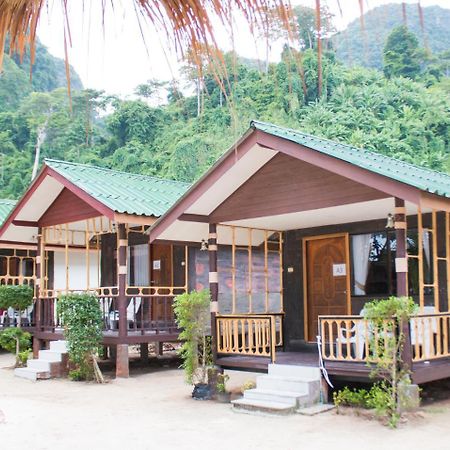 Phi Phi Nice Beach Resort Ngoại thất bức ảnh